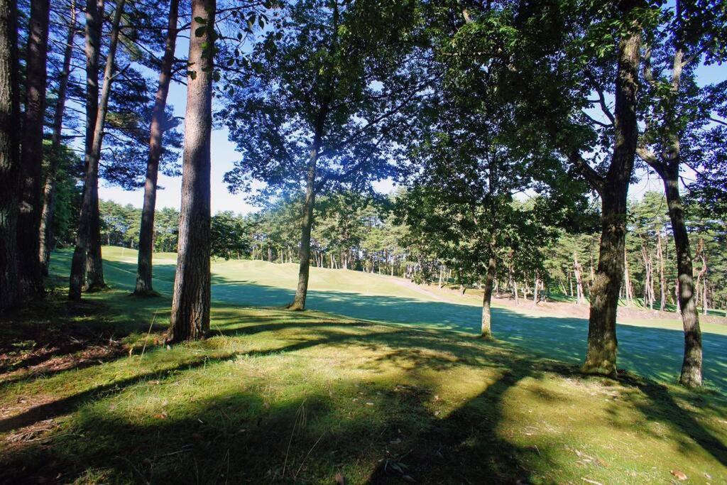Haruna Wing Private Cottage In The Forest Overlooking The Golf Course Azumaiokozan ภายนอก รูปภาพ